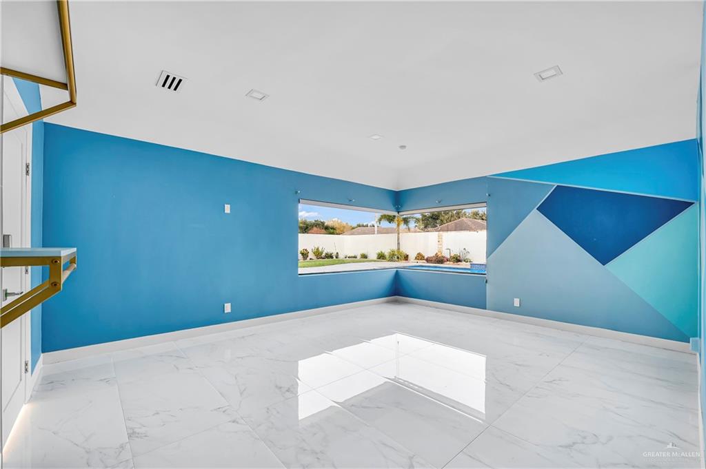 3317 Kent Lane McAllen, TX 78503 - Photo 11 of 32