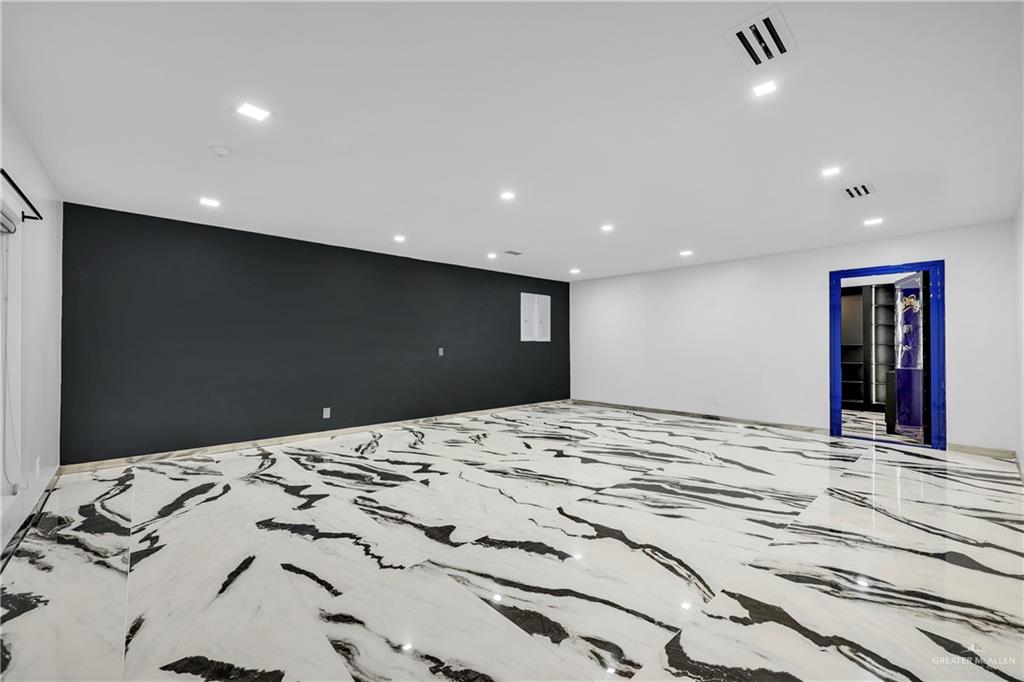 3317 Kent Lane McAllen, TX 78503 - Photo 18 of 32