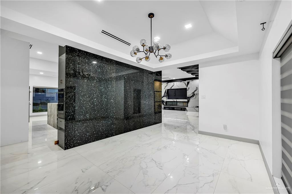 3317 Kent Lane McAllen, TX 78503 - Photo 4 of 32