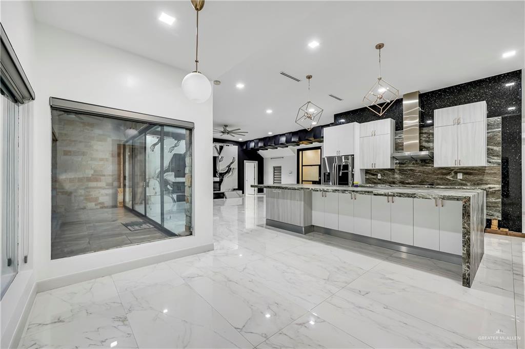 3317 Kent Lane McAllen, TX 78503 - Photo 8 of 32