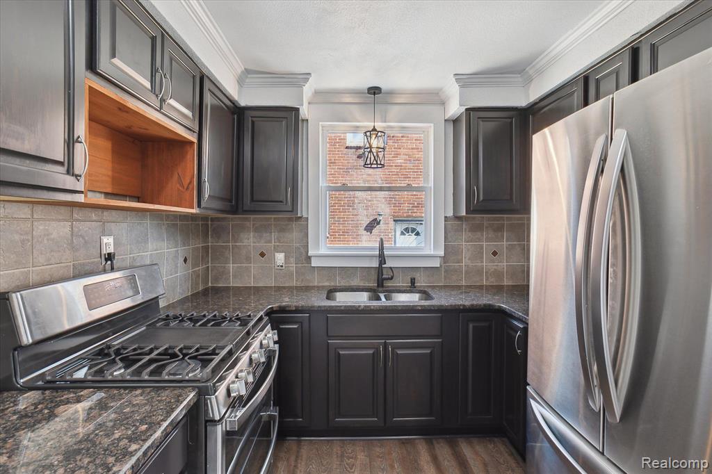 14544 Ashton Road Detroit, MI 48223 - Photo 15 of 40