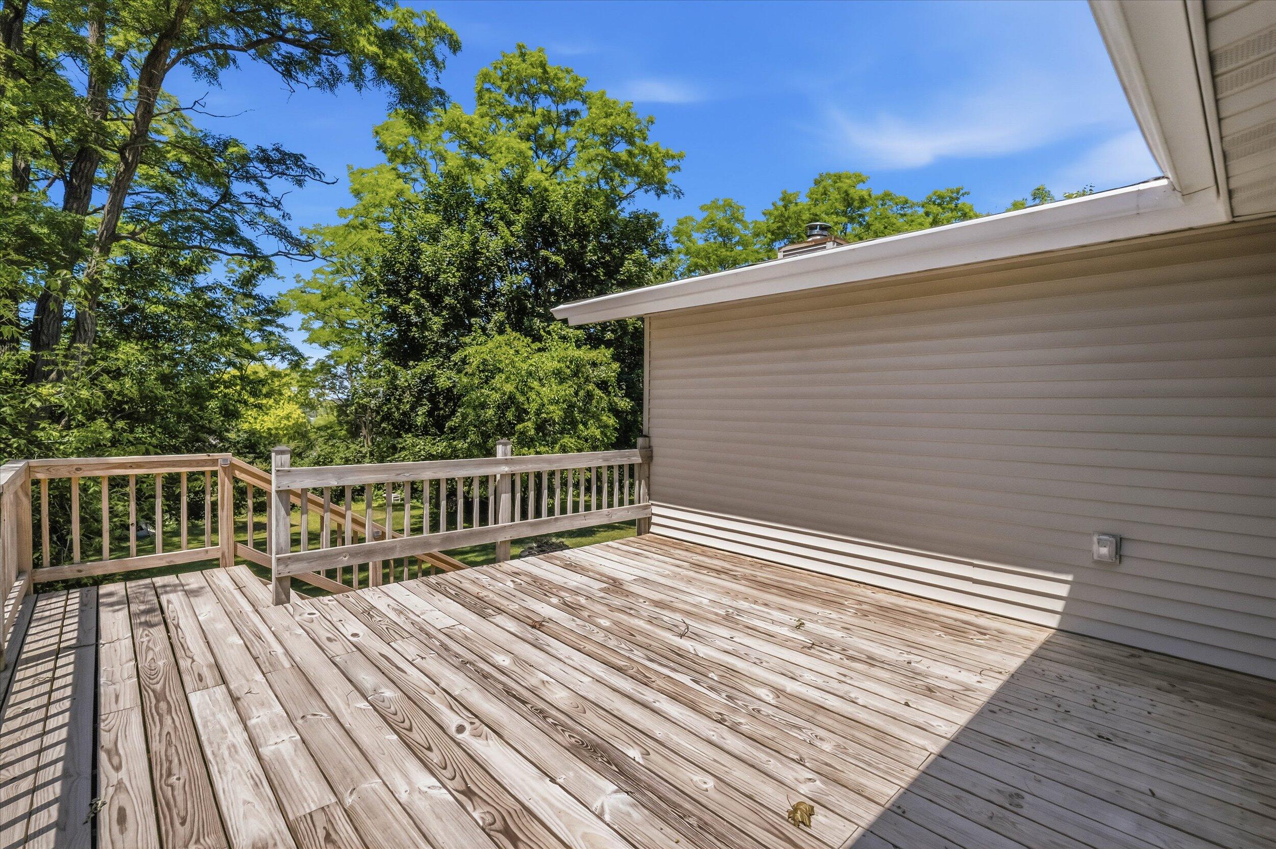 527 Butler Street Random Lake, WI 53075 - Photo 21 of 23 37-Deck