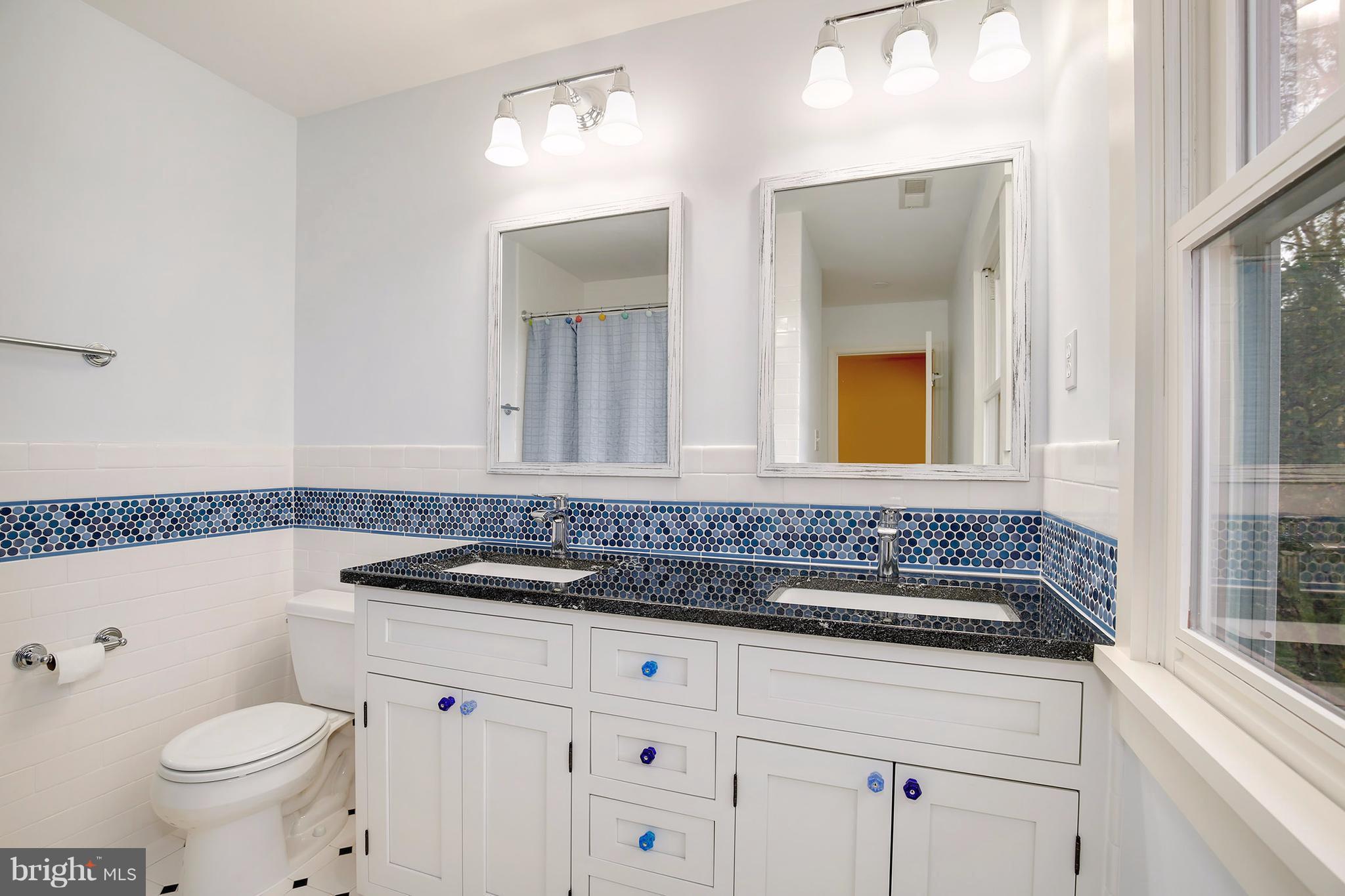 4435 Linthicum Road Dayton, MD 21036 - Photo 22 of 30 Bath