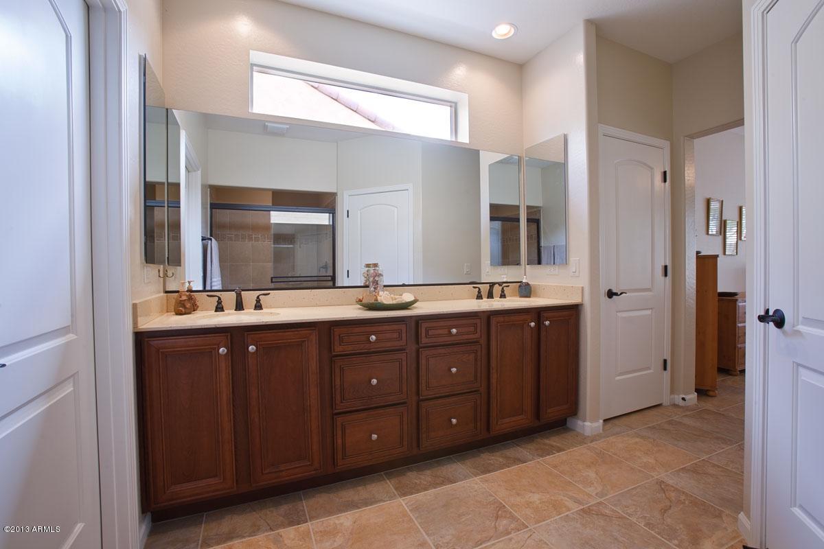16797 West Almeria Road Goodyear, AZ 85395 - Photo 10 of 20 Master Vanity