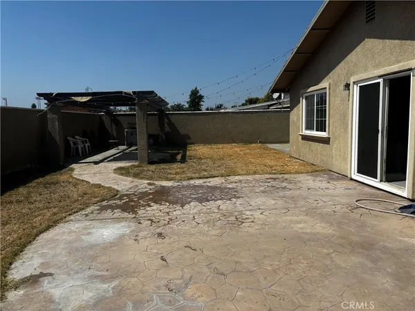 $580,000 | 1012 West Long Beach Drive, Colton, CA 92324