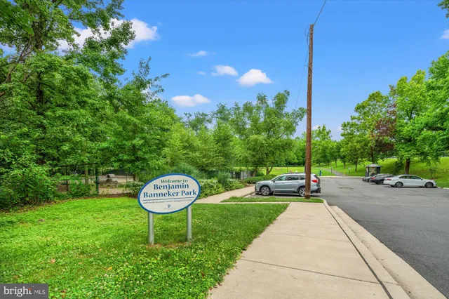 a view of a garden with a fountain