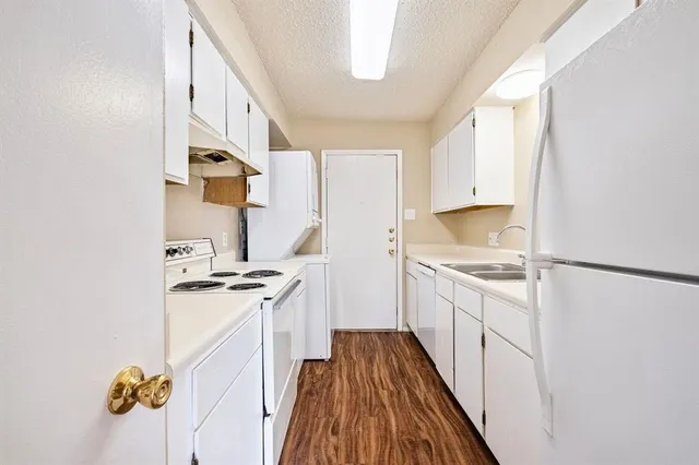 $985 | 301 Craddock Avenue, Unit C, San Marcos, TX 78666