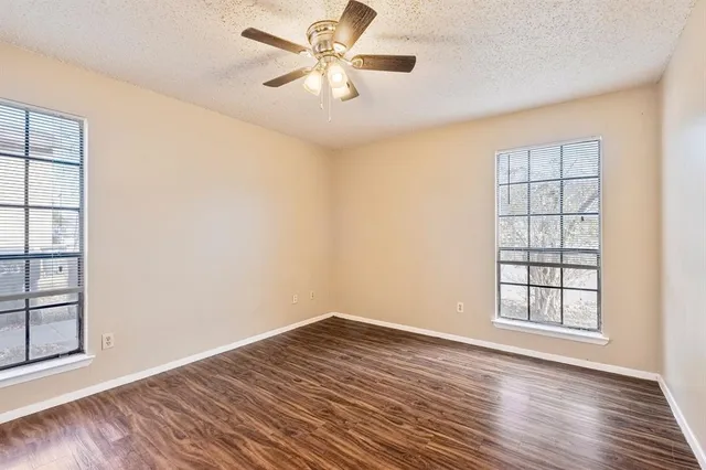 $985 | 301 Craddock Avenue, Unit C, San Marcos, TX 78666