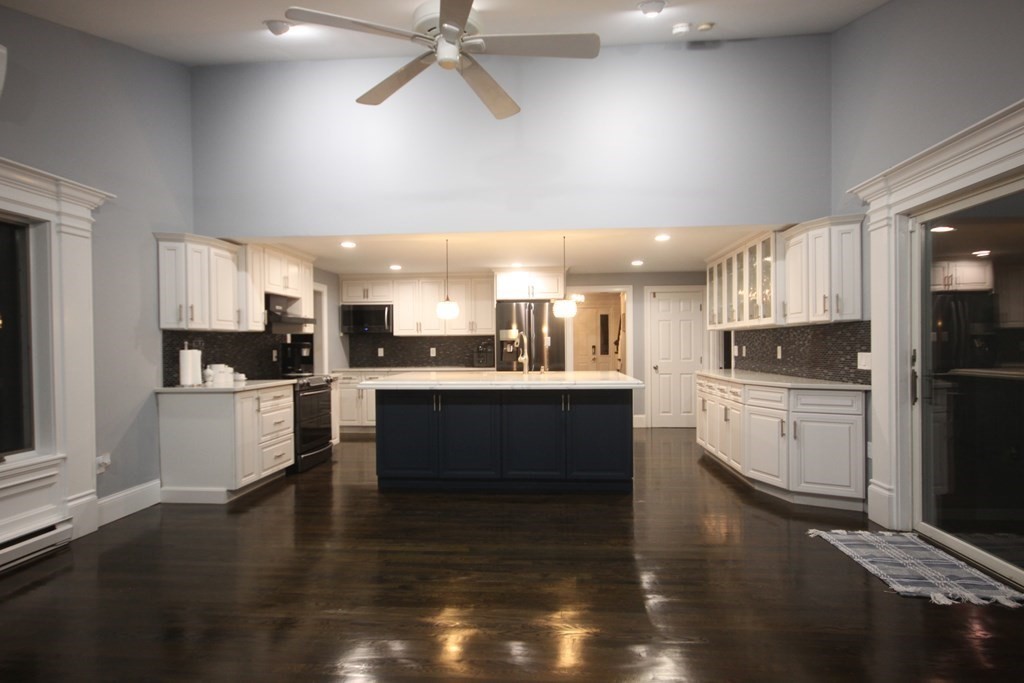 96 Coolidge Circle Northborough, MA 01532 - Photo 11 of 41