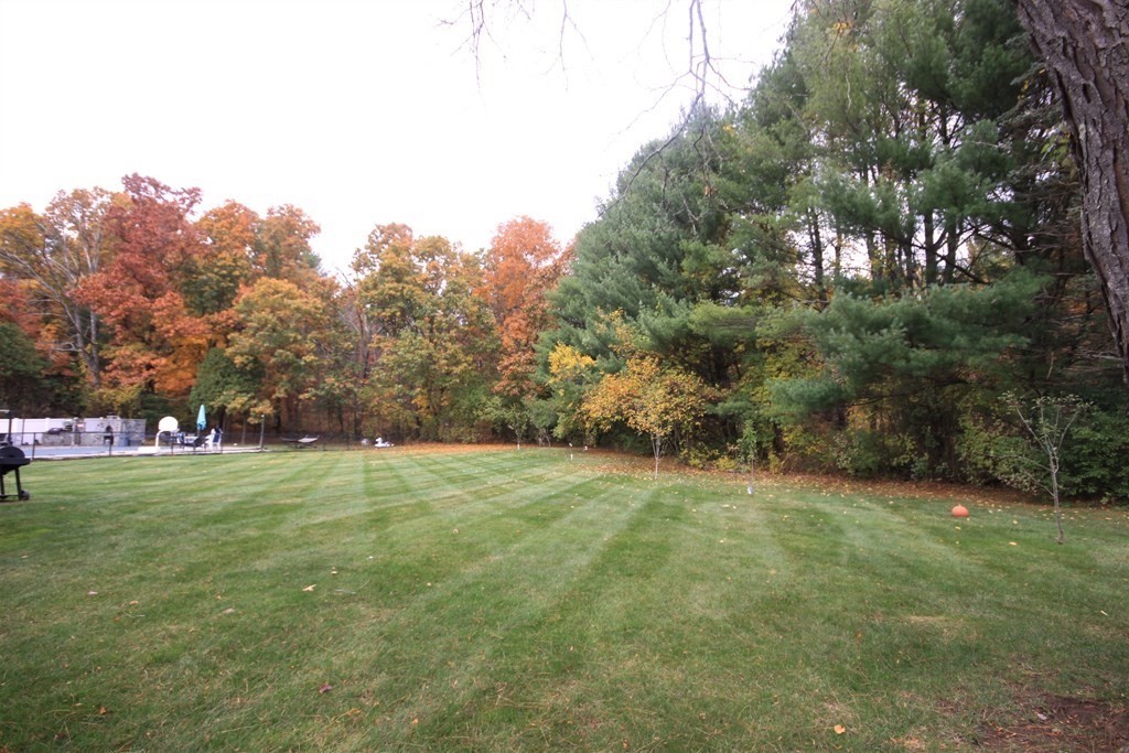 96 Coolidge Circle Northborough, MA 01532 - Photo 2 of 41