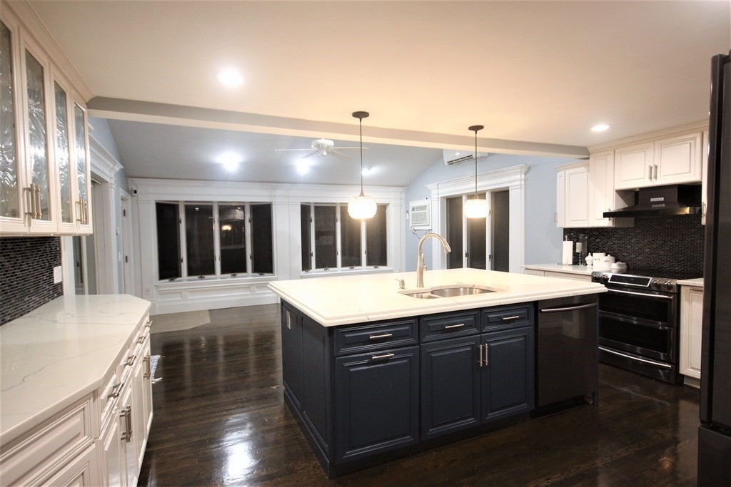 96 Coolidge Circle Northborough, MA 01532 - Photo 10 of 41