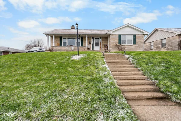 $219,900 | 830 South Main Street, Brownstown, IN 47220