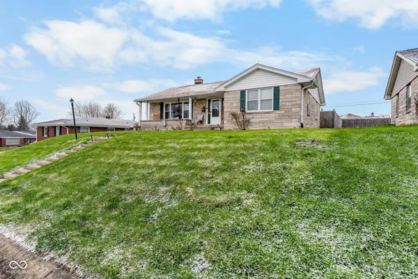 $219,900 | 830 South Main Street, Brownstown, IN 47220