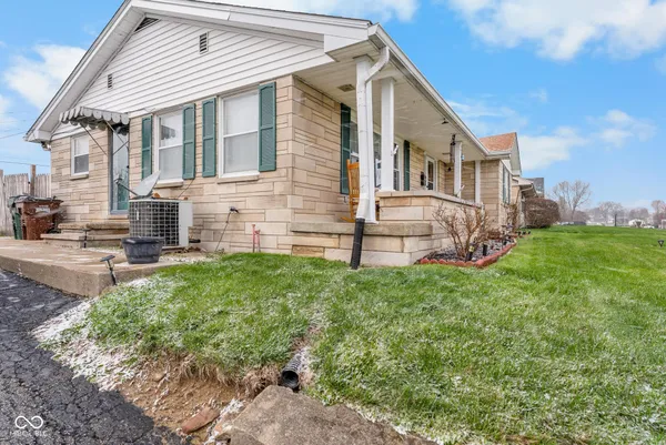 $219,900 | 830 South Main Street, Brownstown, IN 47220