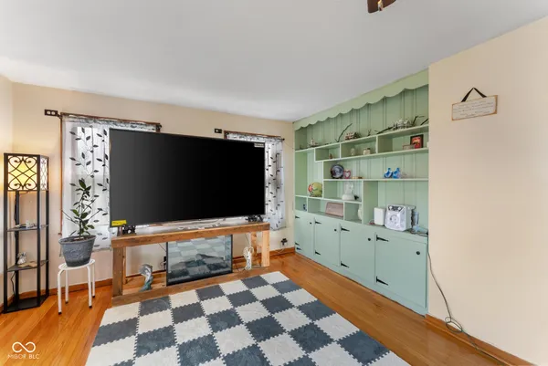 $219,900 | 830 South Main Street, Brownstown, IN 47220