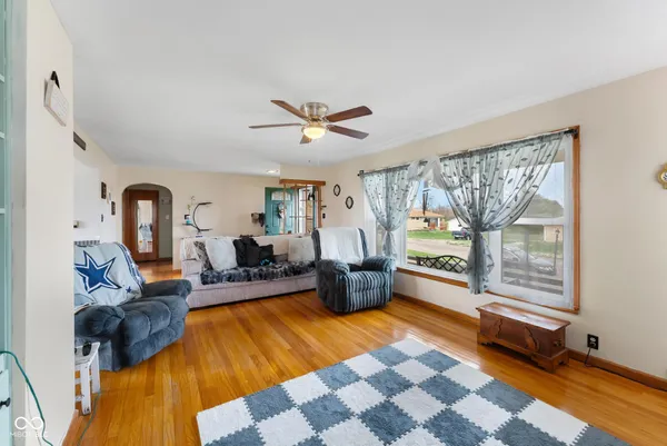 $219,900 | 830 South Main Street, Brownstown, IN 47220