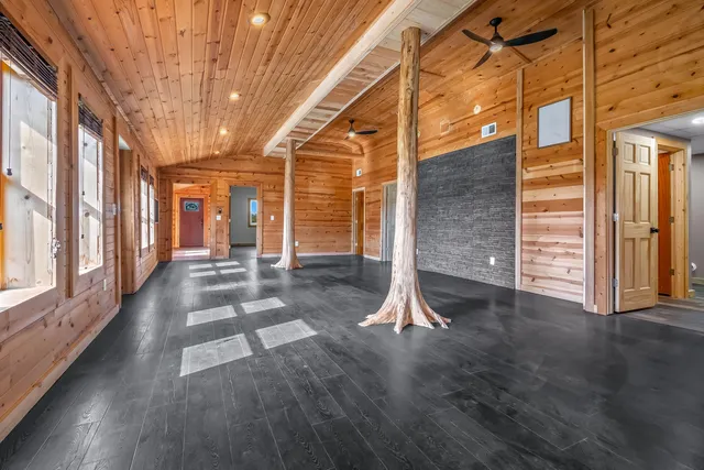 $280,000 | 10149 Dennings Road, Jonesville, MI 49250