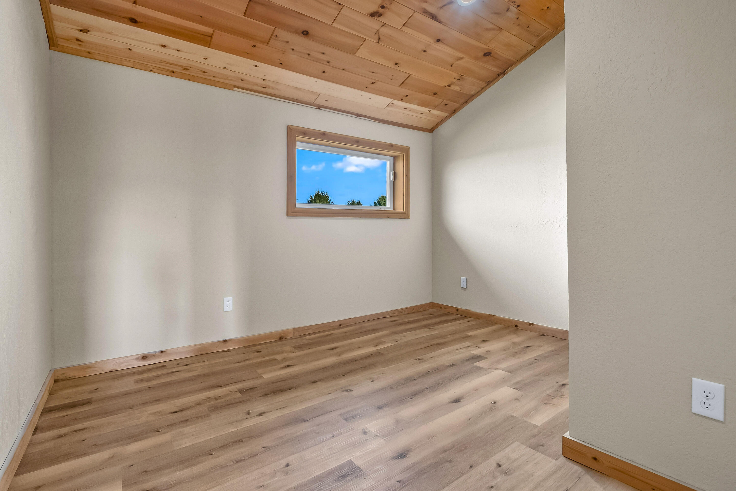 10149 Dennings Road Jonesville, MI 49250 - Photo 21 of 53 32