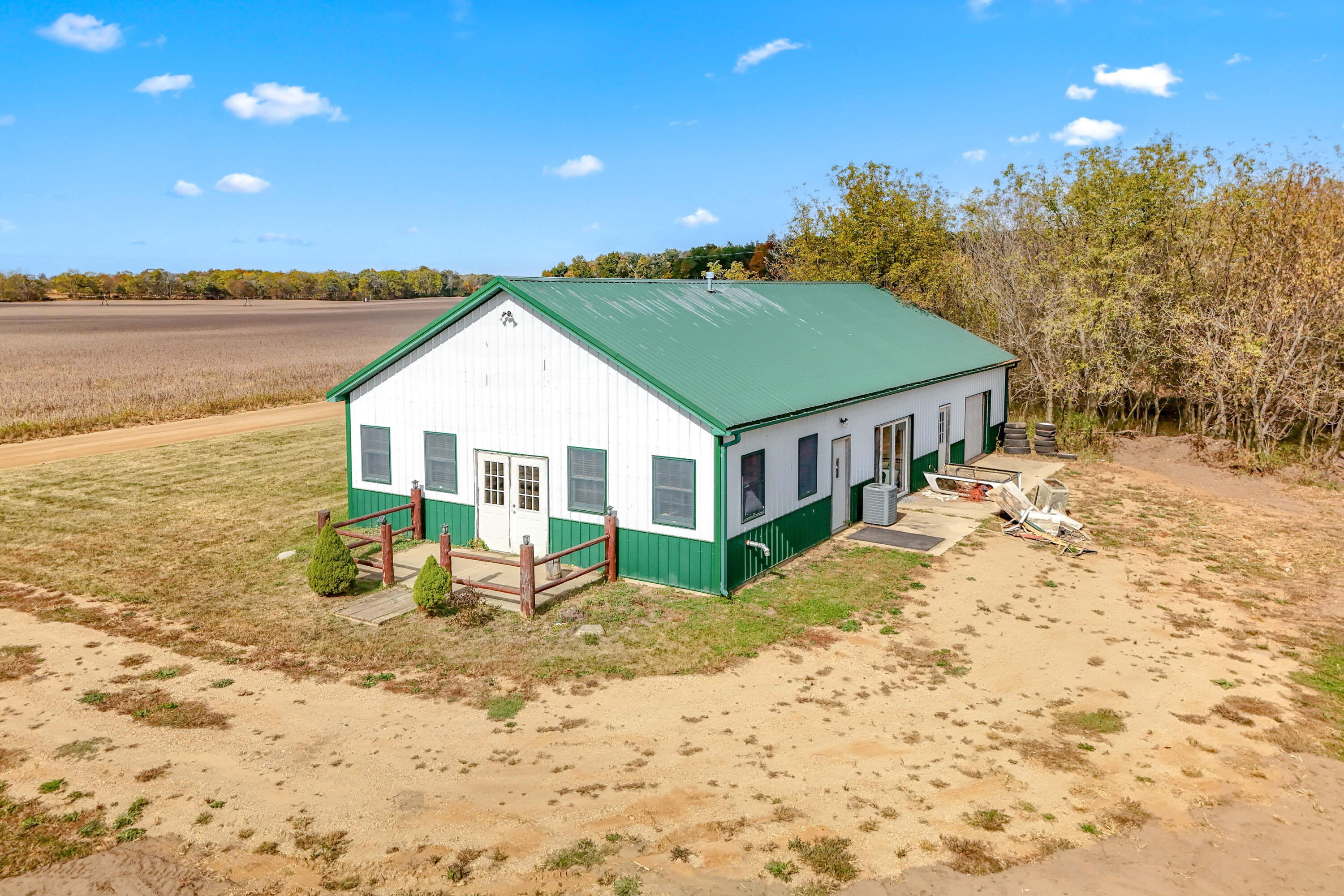 10149 Dennings Road Jonesville, MI 49250 - Photo 40 of 53 14