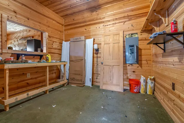 $280,000 | 10149 Dennings Road, Jonesville, MI 49250