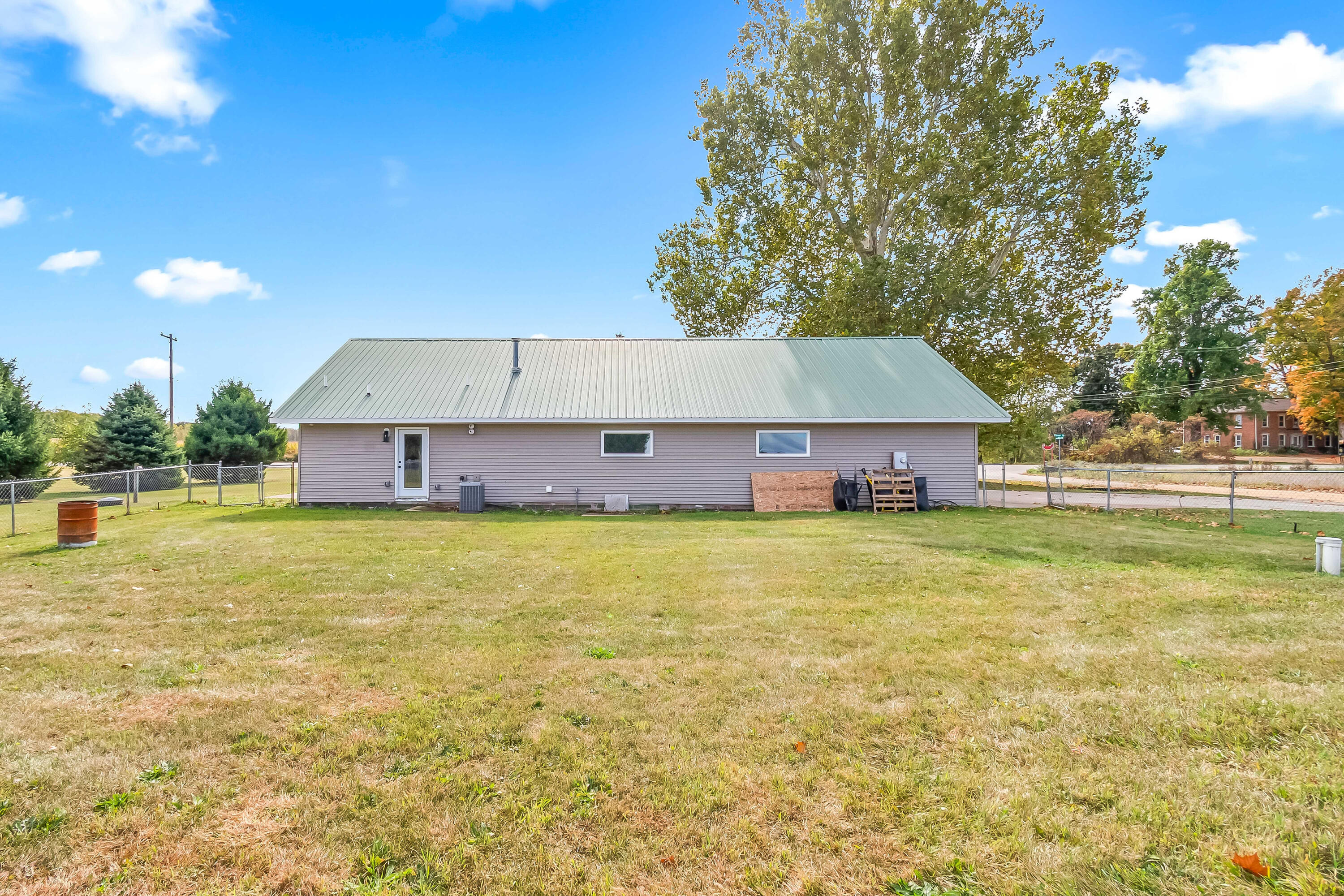 10149 Dennings Road Jonesville, MI 49250 - Photo 48 of 53 21