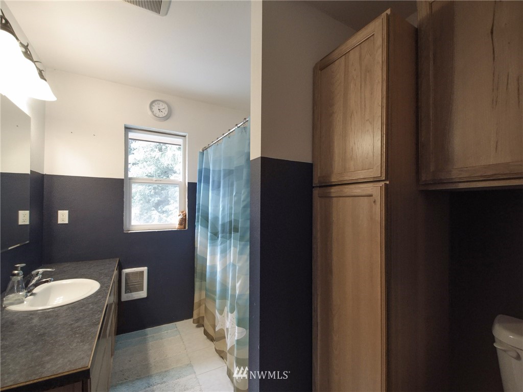 593 Colville Road Port Angeles, WA 98363 - Photo 23 of 40 Gallery Image 23