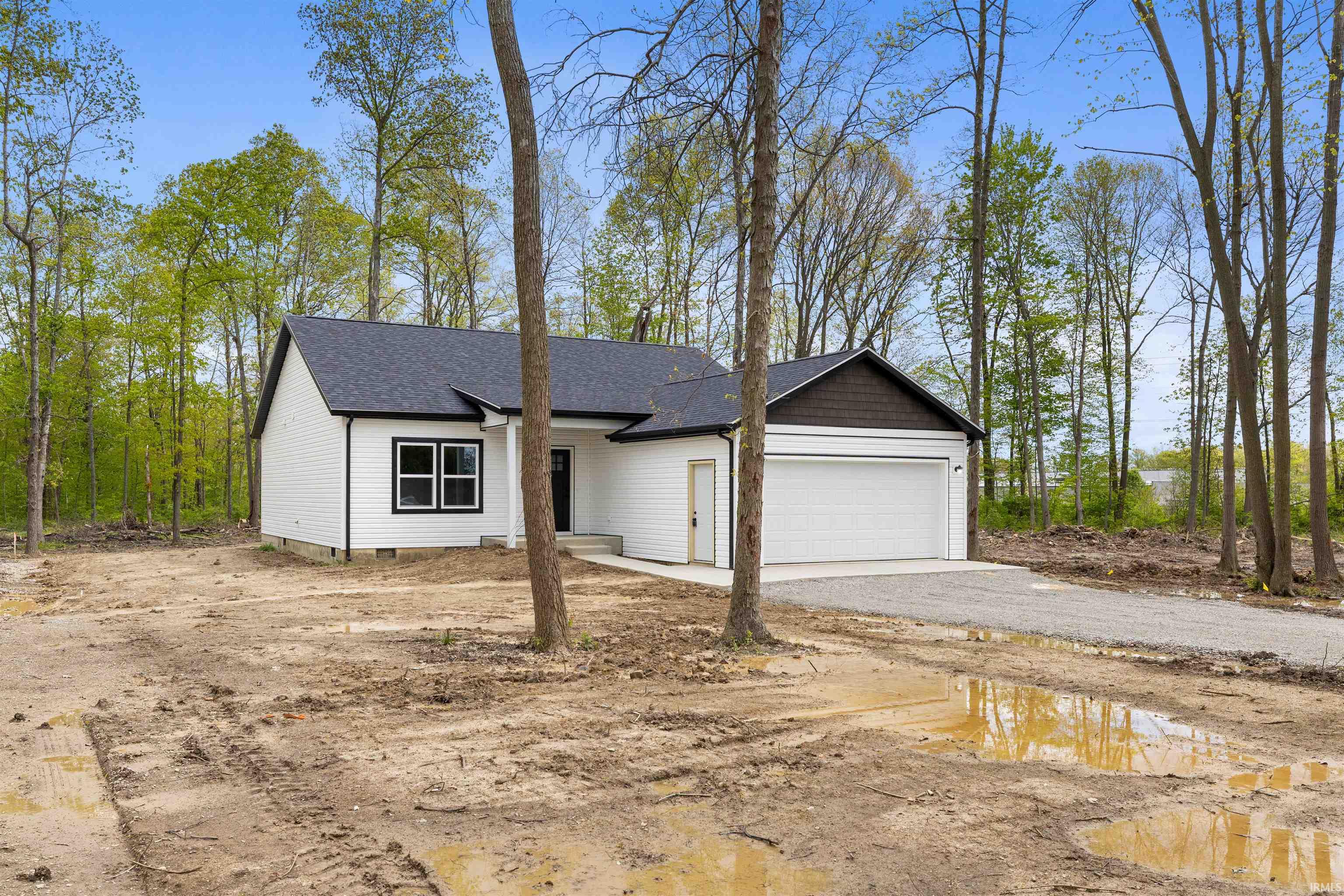 2611 Sheridan Road Fort Wayne, IN 46803 - Photo 3 of 36