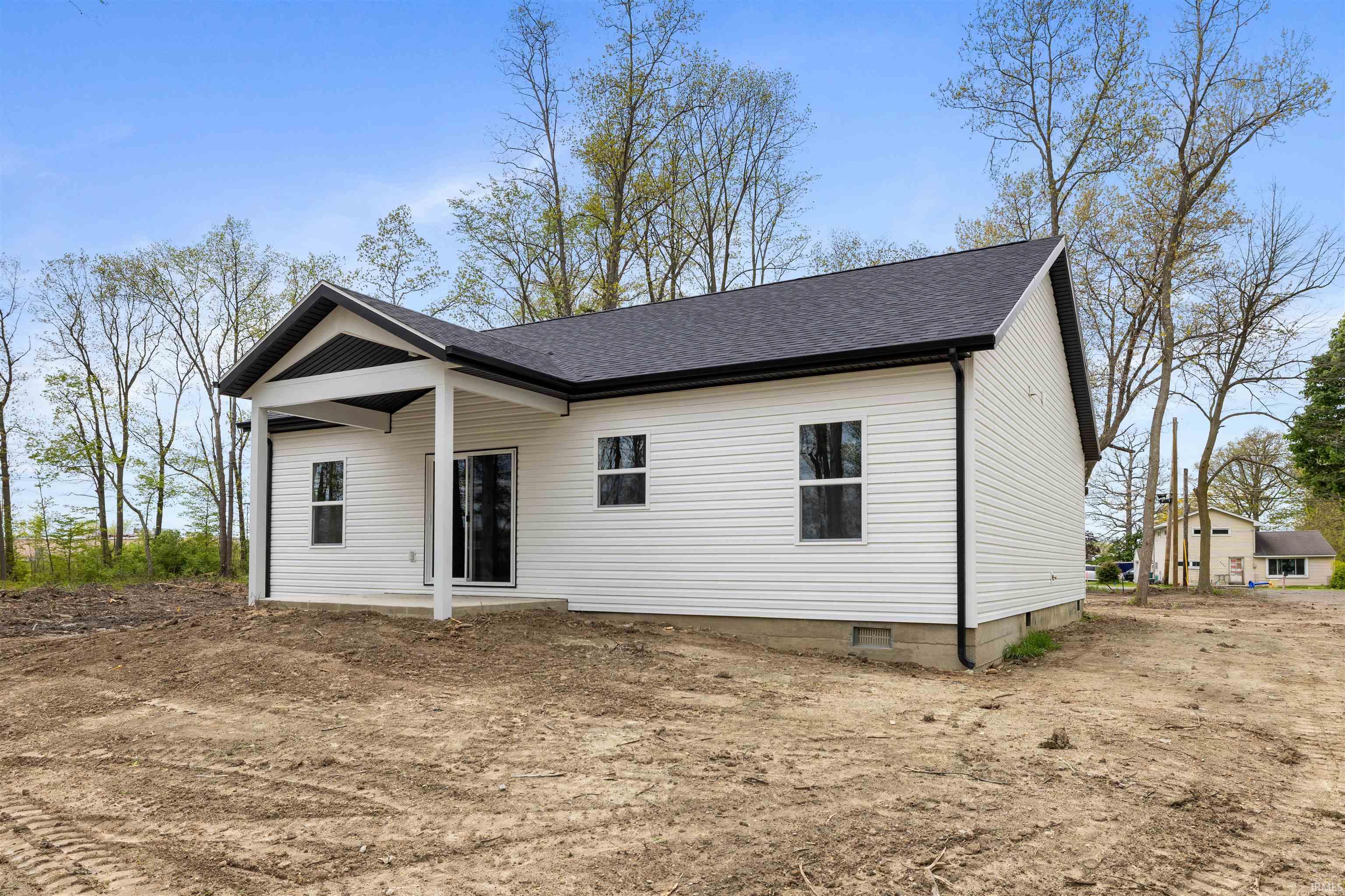 2611 Sheridan Road Fort Wayne, IN 46803 - Photo 6 of 36