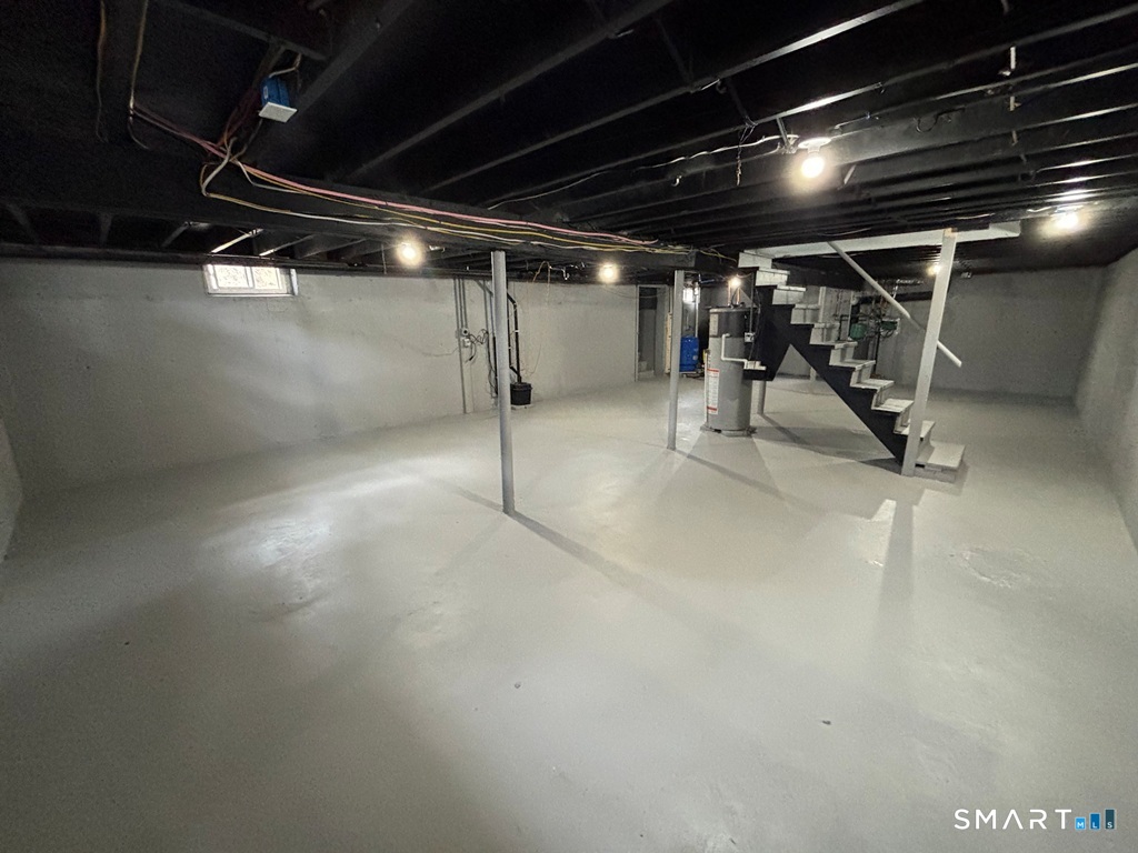 26 Bailey Road Enfield, CT 06082 - Photo 33 of 38