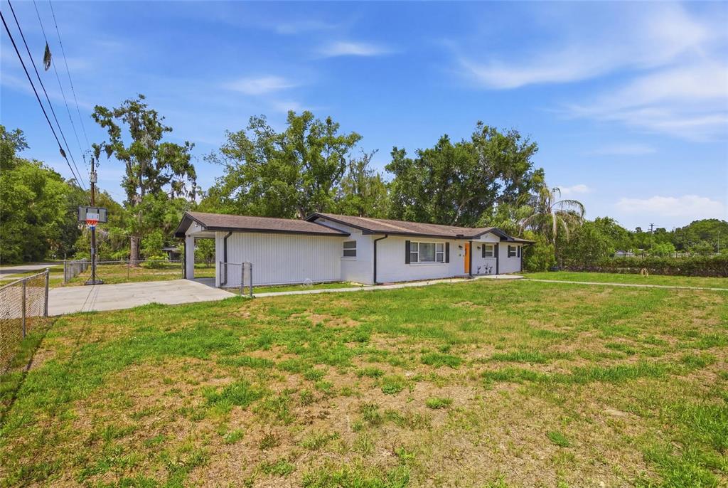 521 West Lutz Lake Fern Road Lutz, FL 33548 - Photo 4 of 40