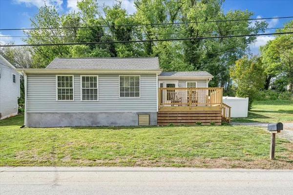 $239,950 | 430 Tinker Avenue, Vinton, VA 24179