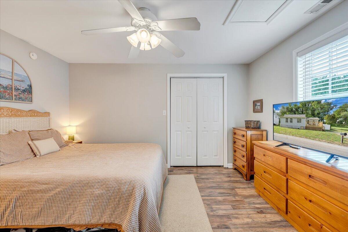 430 Tinker Avenue Vinton, VA 24179 - Photo 21 of 37 22-MIB09549
