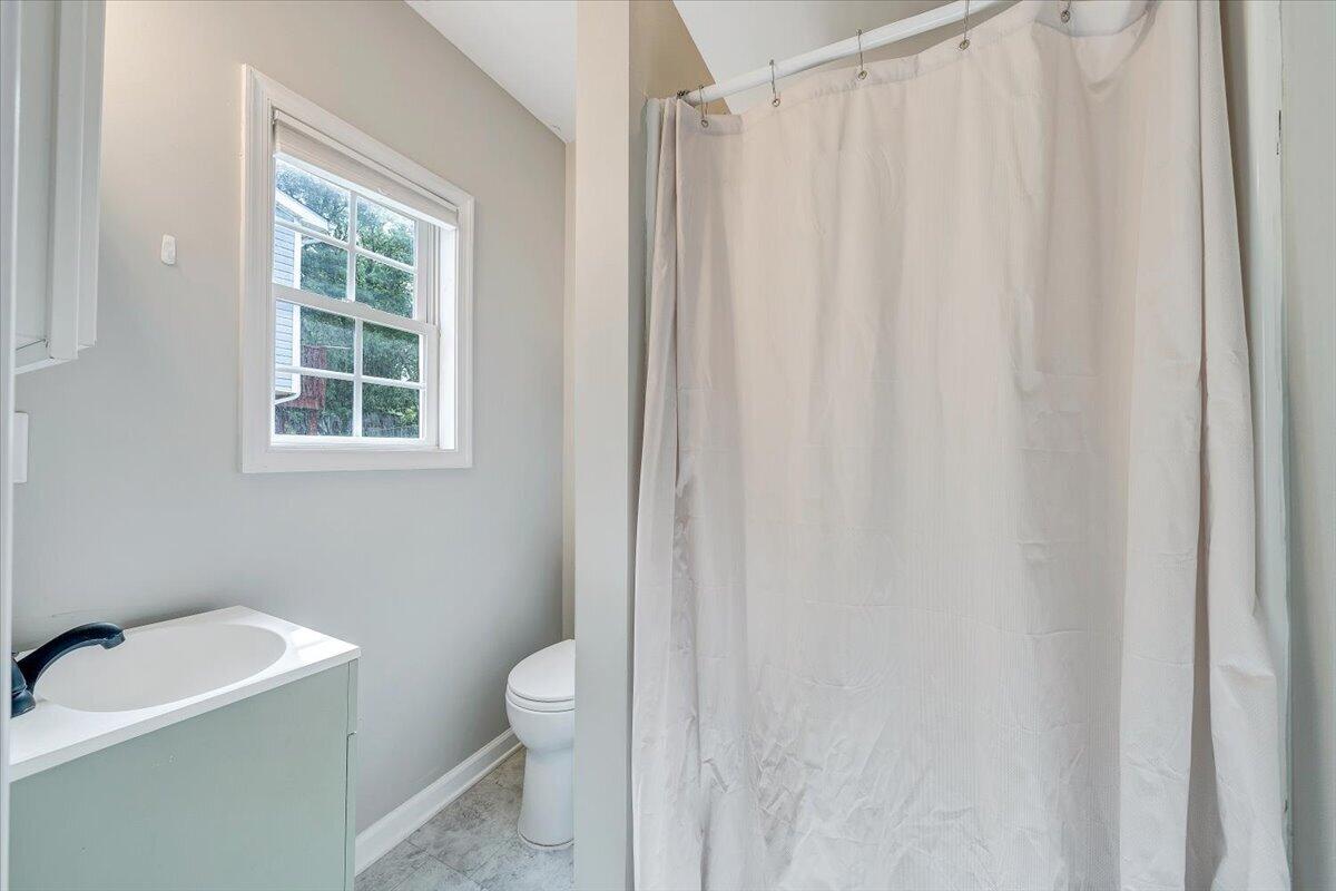 430 Tinker Avenue Vinton, VA 24179 - Photo 24 of 37 25-MIB09558