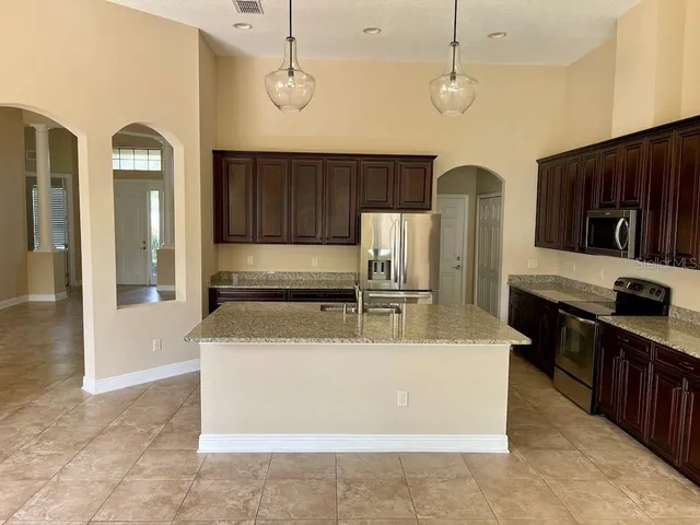 $4,250 | 15604 Hampton Village Drive, Tampa, FL 33618