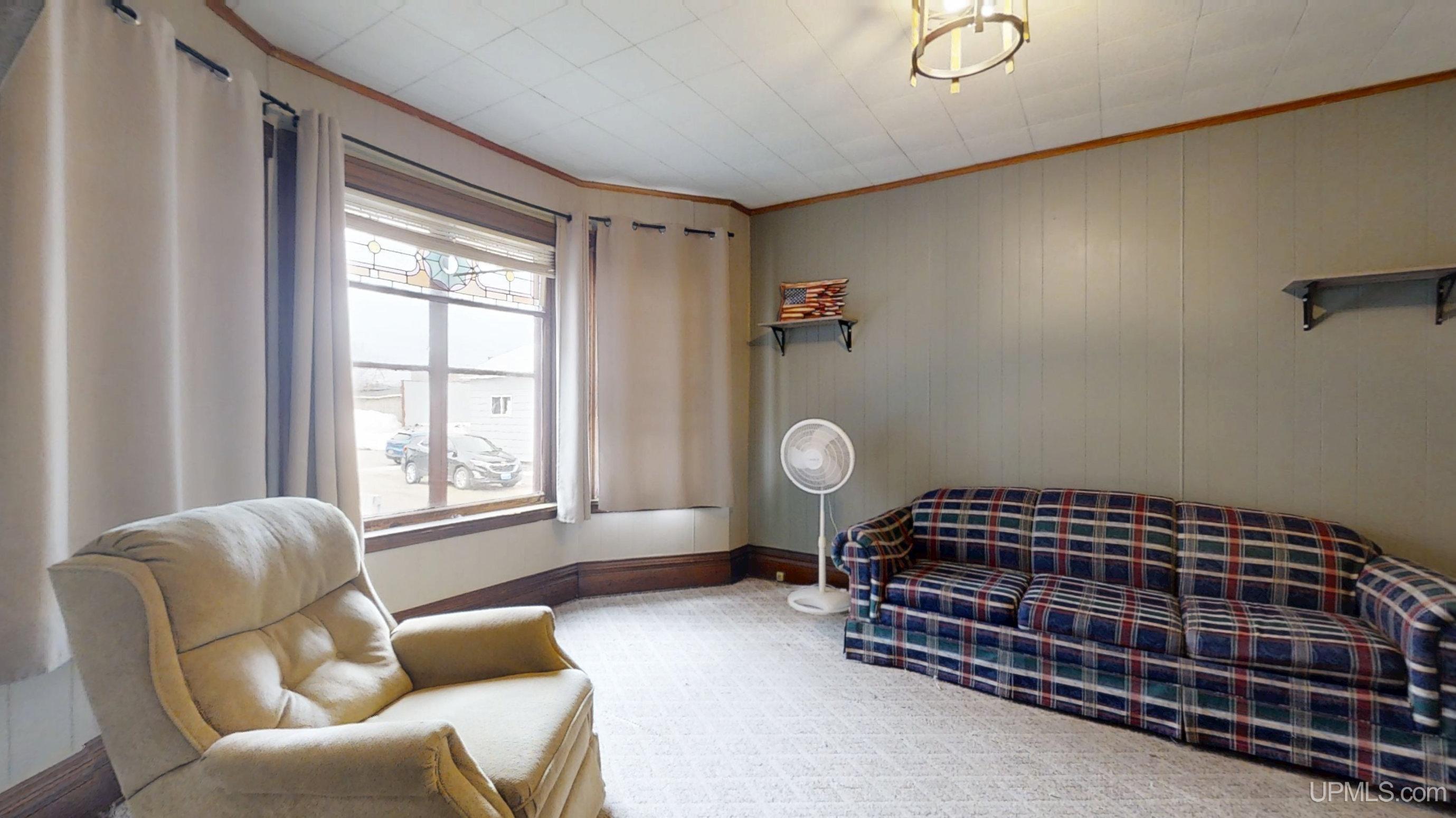 419 7th Street Calumet, MI 49913 - Photo 4 of 54