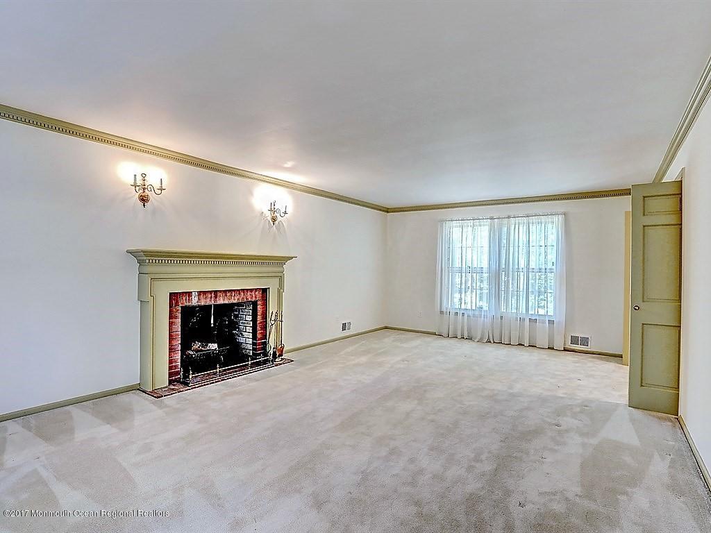 651 Valley Road Brielle, NJ 08730 - Photo 10 of 25 Living Room 2