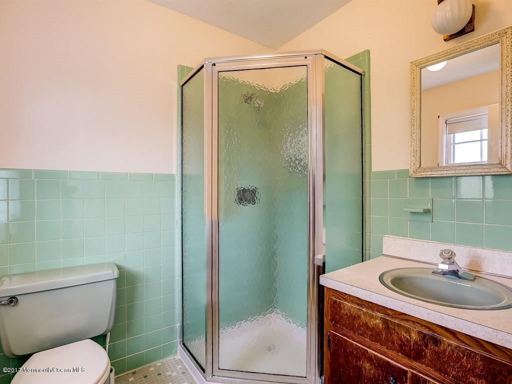 651 Valley Road Brielle, NJ 08730 - Photo 19 of 25 020_Bathroom