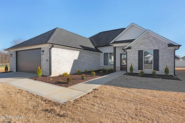 $299,900 | 18 Easington Cove, Jackson, TN 38305