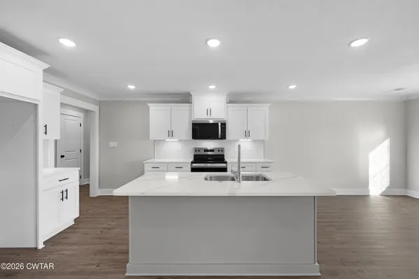 $299,900 | 18 Easington Cove, Jackson, TN 38305