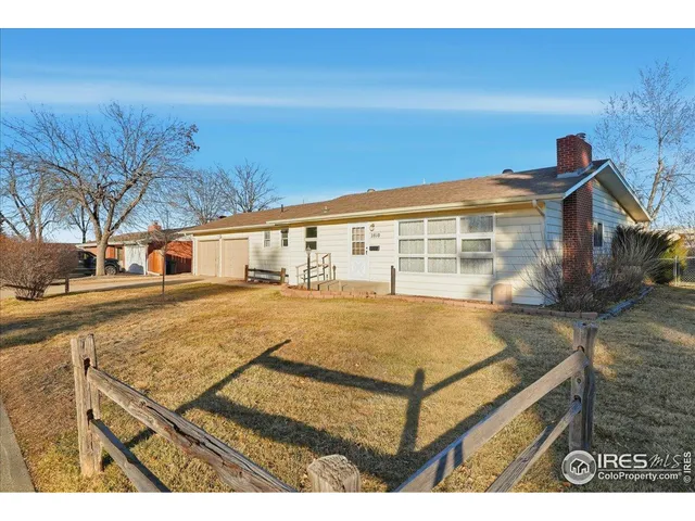 a view of house with outdoor space