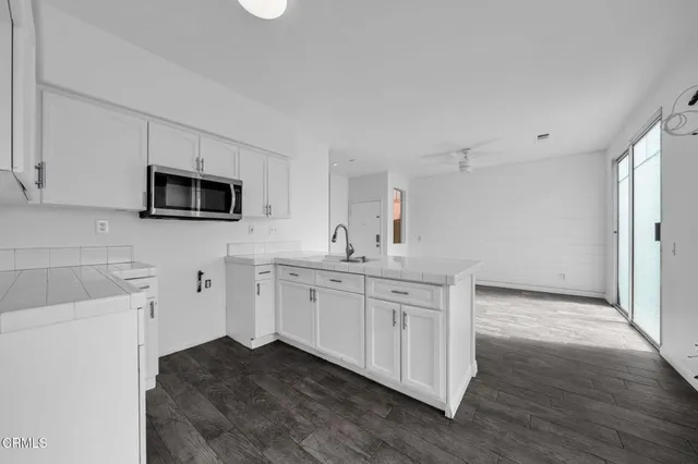 $700,000 | 208 Bolero Lane, Oxnard, CA 93036