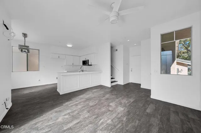 $700,000 | 208 Bolero Lane, Oxnard, CA 93036