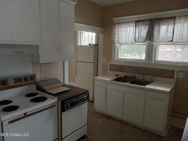 $295,000 | 107-109 East Percy Street, Indianola, MS 38751