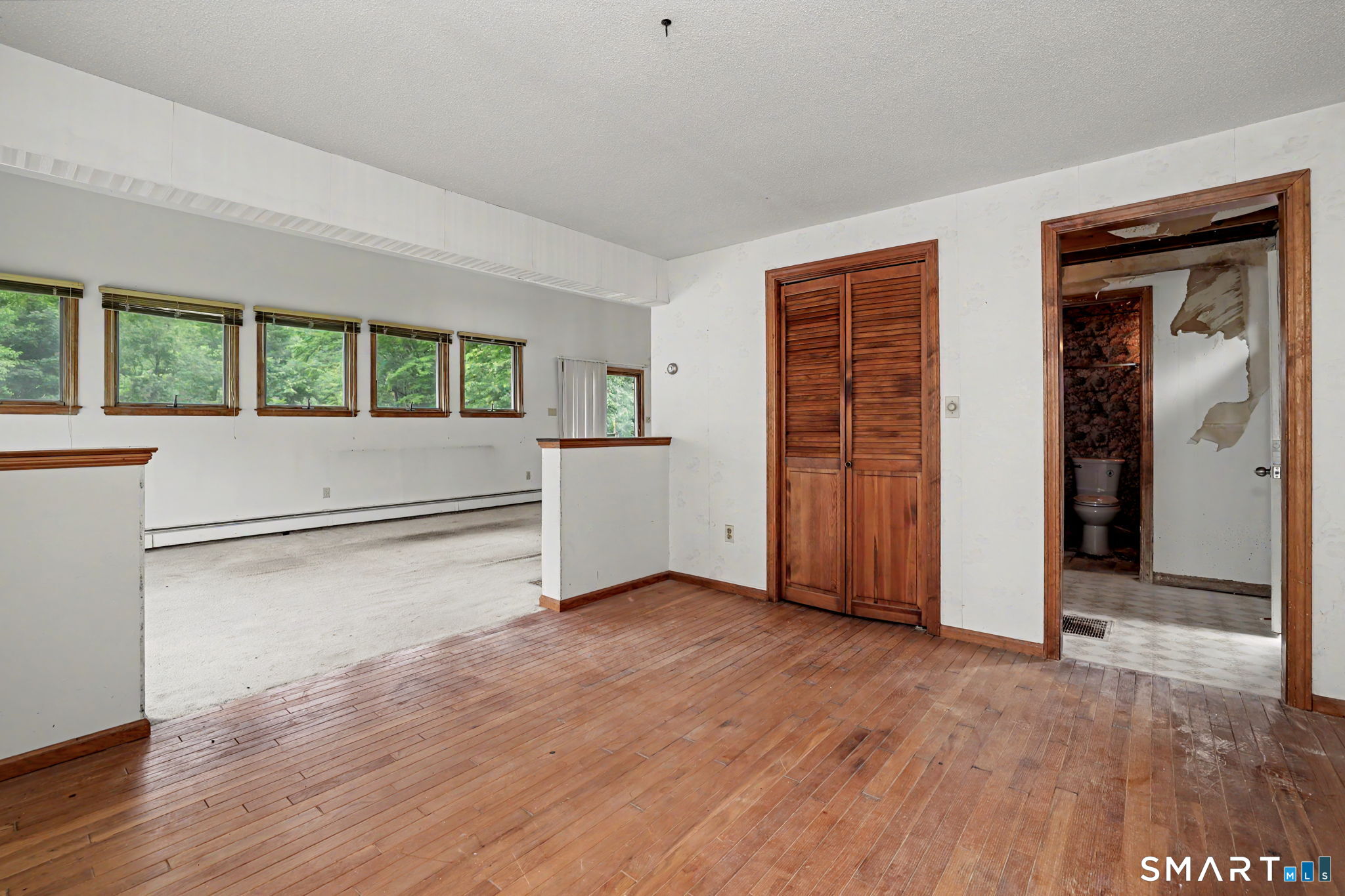 111 Daisy Circle Bristol, CT 06010 - Photo 33 of 40