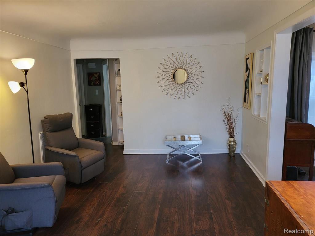 2239 Roslyn Road Harper Woods, MI 48236 - Photo 11 of 32