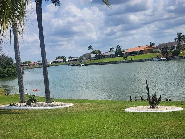 $299,900 | 1405 Jacobson Circle, Sun City Center, FL 33573