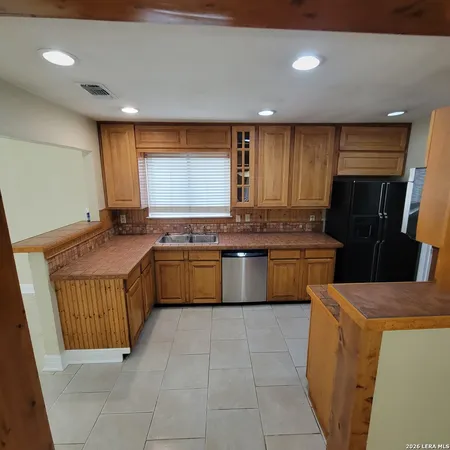 $1,875 | 1922 Oakline Drive, San Antonio, TX 78232