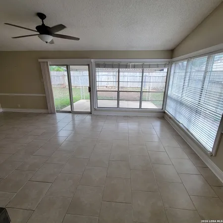 $1,875 | 1922 Oakline Drive, San Antonio, TX 78232