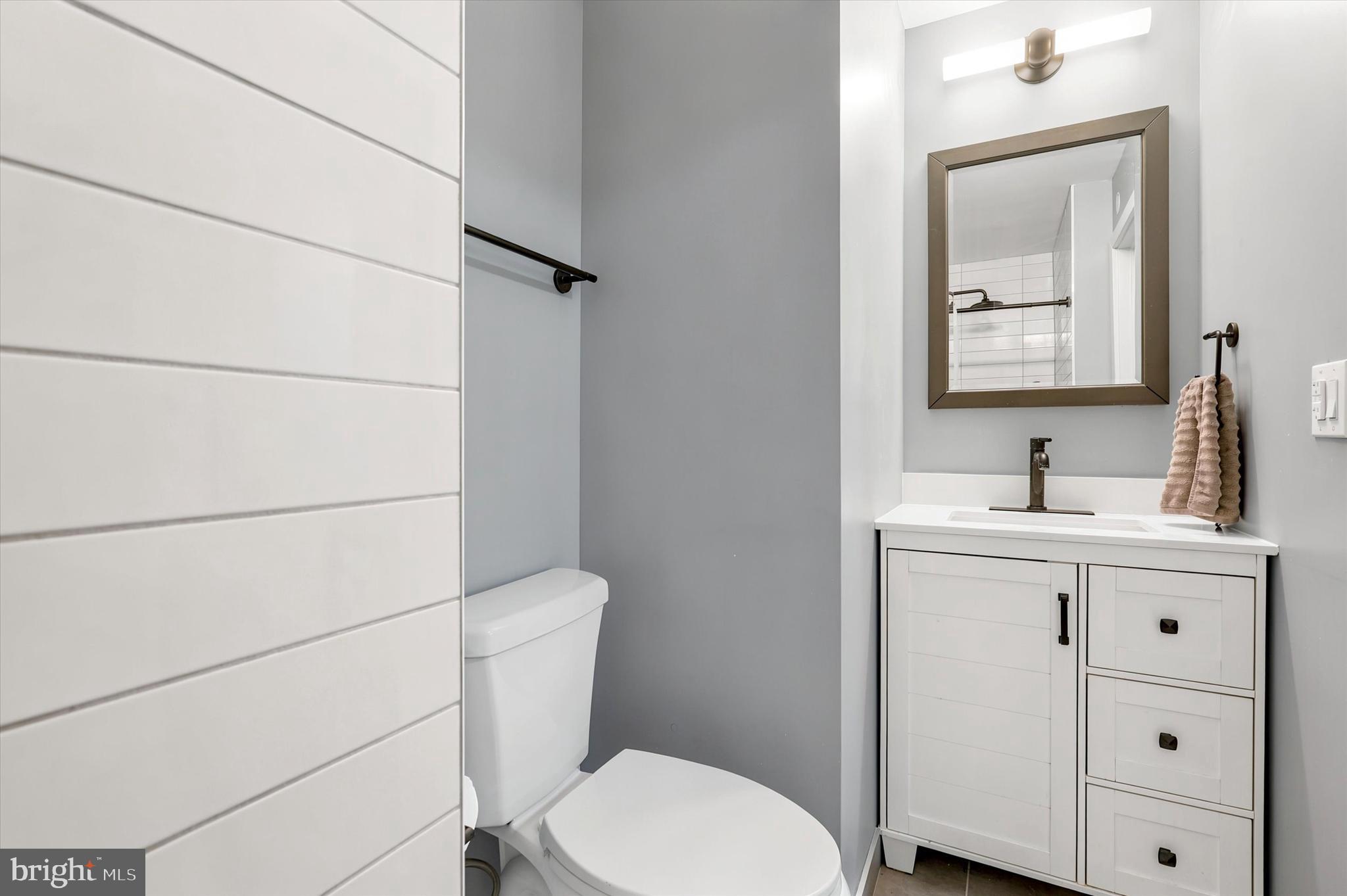 1600 Hagys Ford Road, Unit 2L Penn Valley, PA 19072 - Photo 16 of 26 Renovated Full Bathroom
