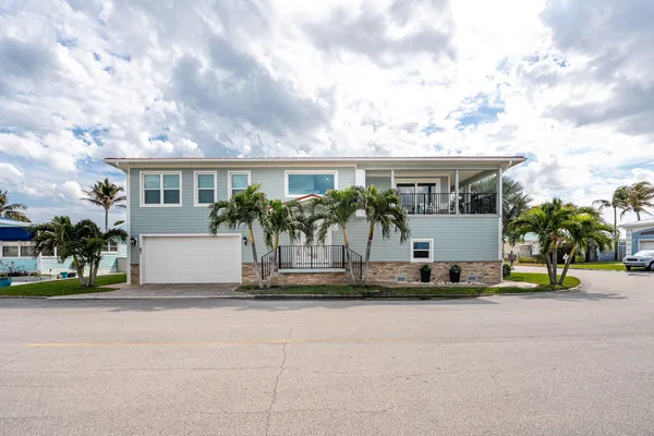 $970,000 | 10751 South Ocean Drive, Unit B2, Jensen Beach, FL 34957